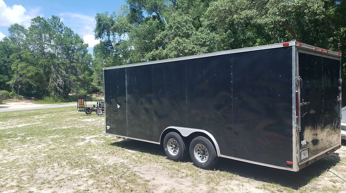 20ft Enclosed Trailer - Image 1